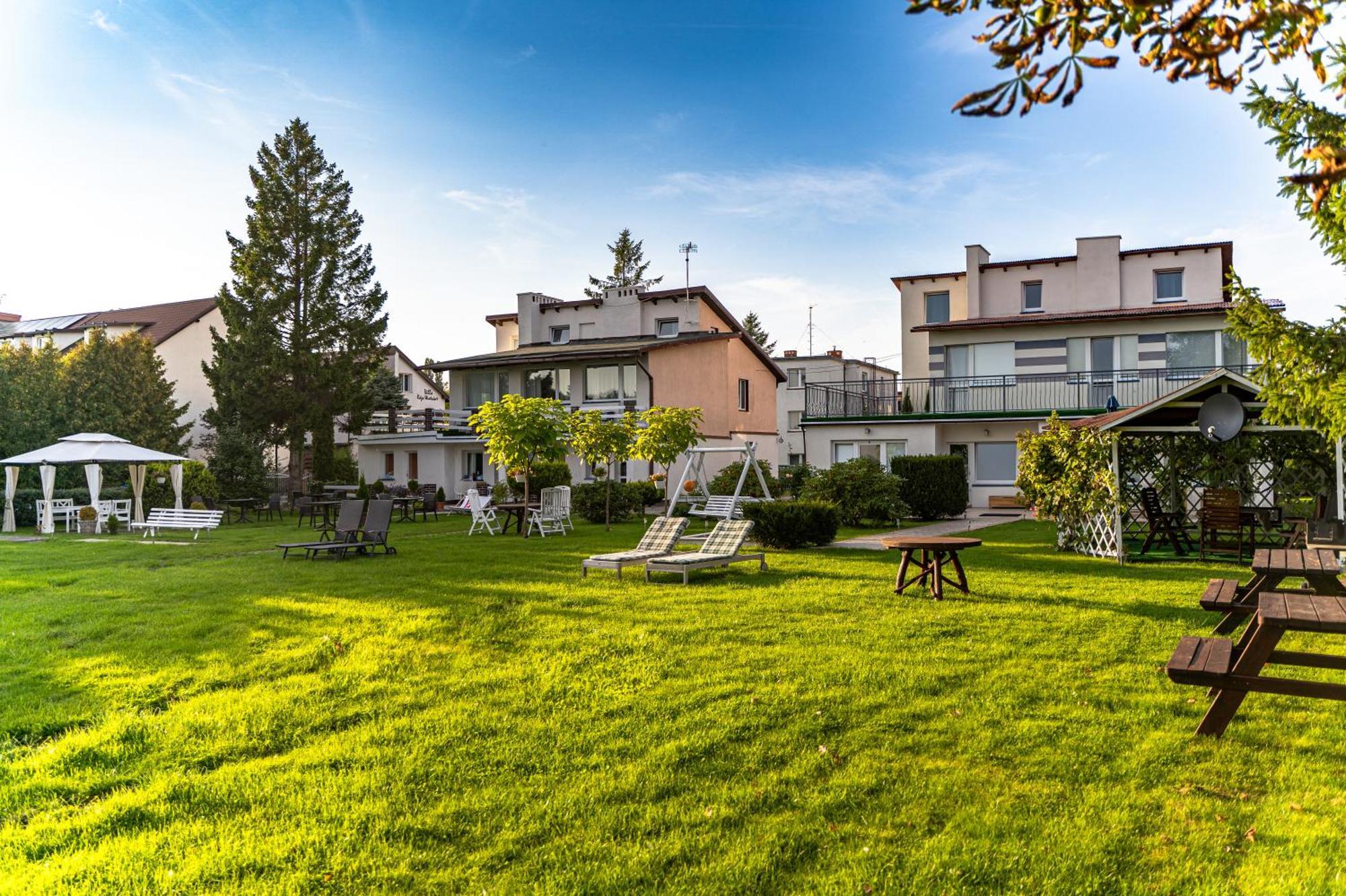 Avista Mielno Otel Unieście Dış mekan fotoğraf