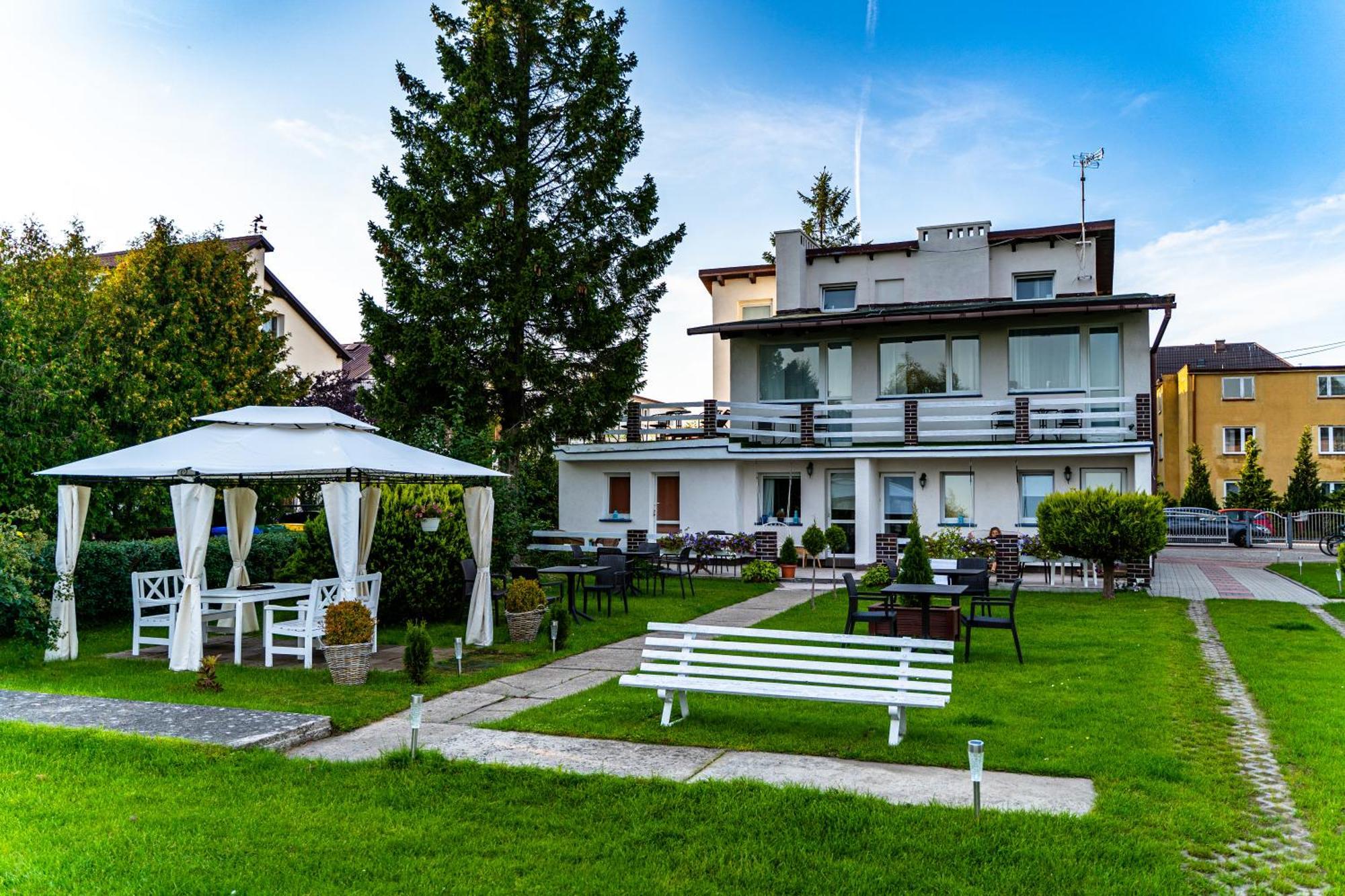 Avista Mielno Otel Unieście Dış mekan fotoğraf