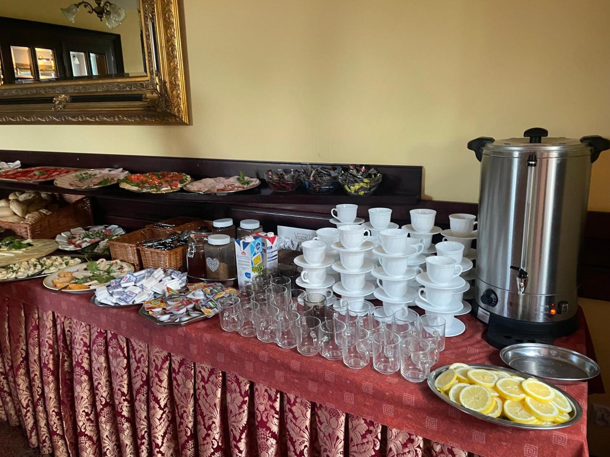 Avista Mielno Otel Unieście Dış mekan fotoğraf